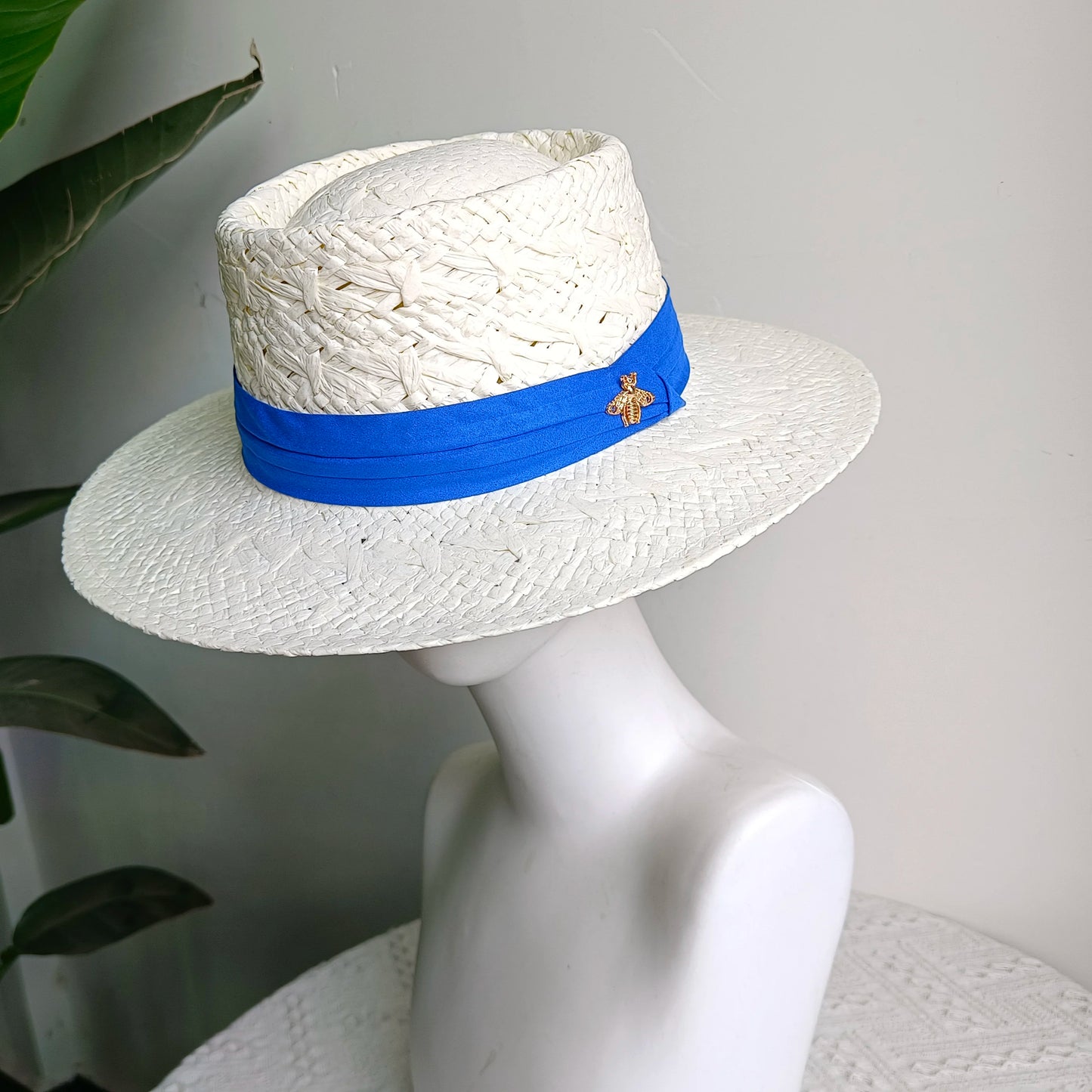 Women's Woven Straw Flat Brim Hat